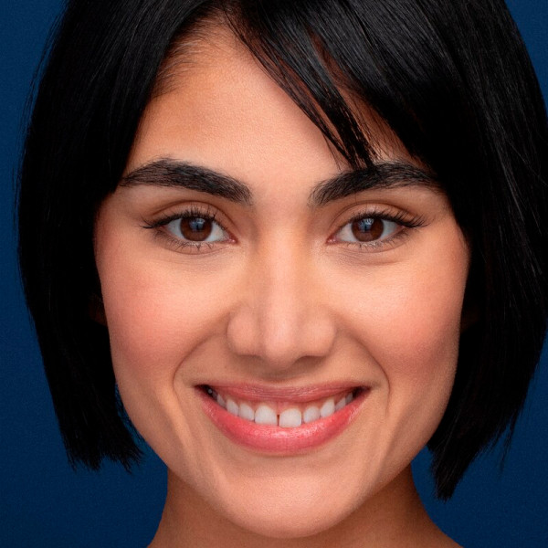 double-wear-stay-in-place-matte-base-trucco-a-lunga-tenuta