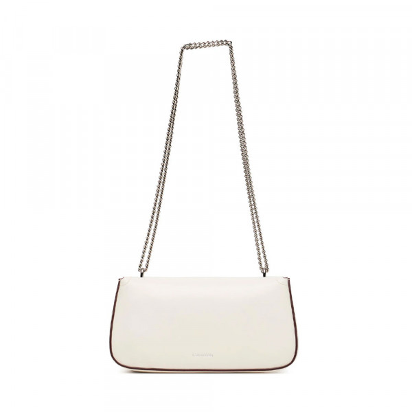 bolso-de-hombro-pequeno-con-cadena-de-herrajes-con-logo-monograma