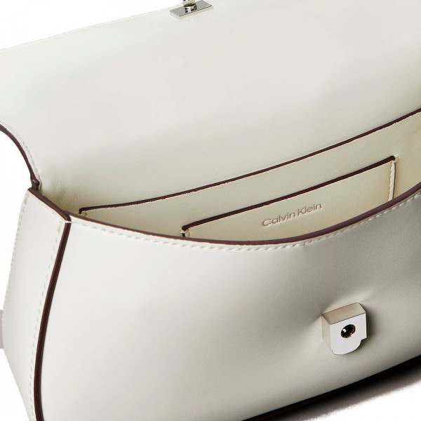tote-bag-with-monogram-logo-hardware