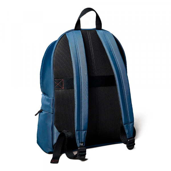 nylon-rucksack-mit-monogramm-logo