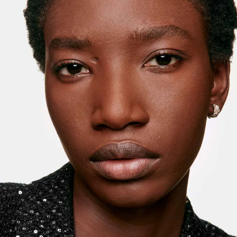 loose-powder-with-a-natural-finish