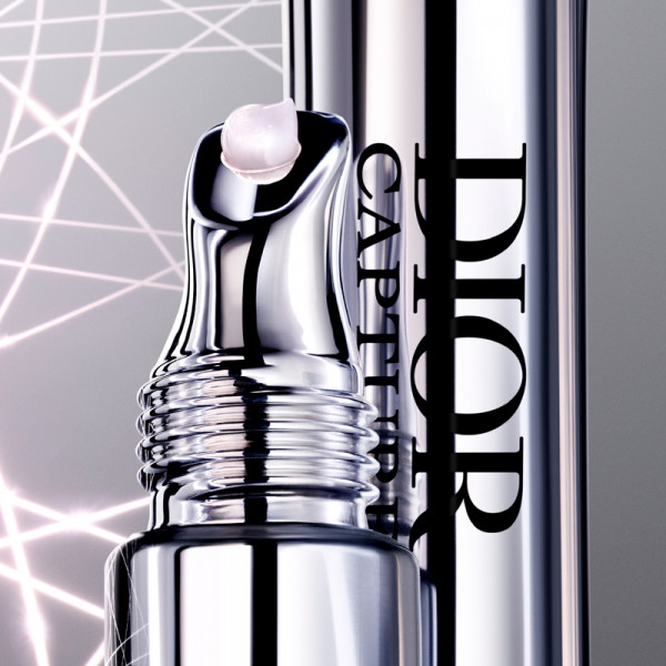 dior-capture-pro-collagen-skud-opstrammende-ojenbehandling-med-biotech-collagen-fragment