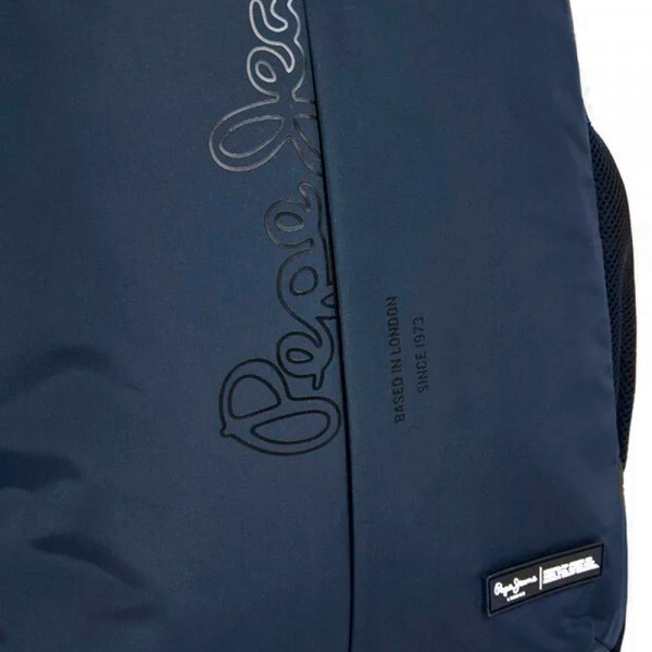laptop-rucksack-mit-logo