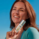 fusion-water-magic-repair-color-spf-50-ansiktssolskyddsmedel-med-farg-och-trippel-anti-aging-effekt