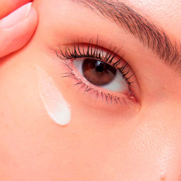 total-eye-lift-ojenkonturbehandling