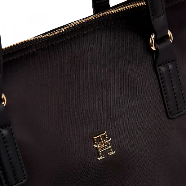 eintragtasche-mit-markantem-band