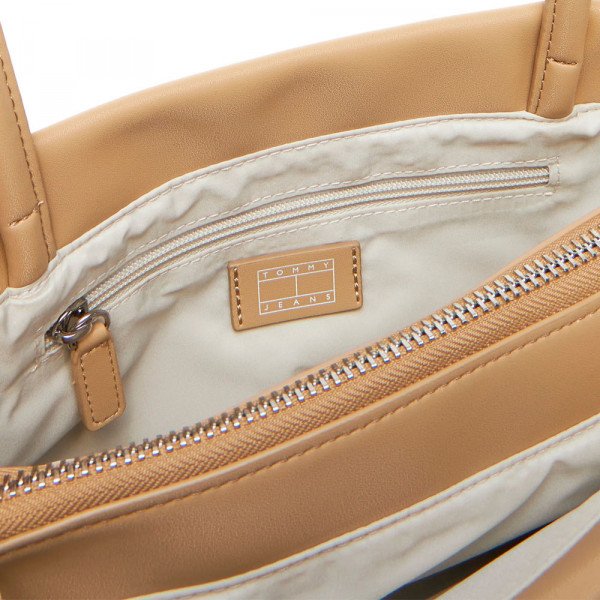 tote-bag-with-logo-badge