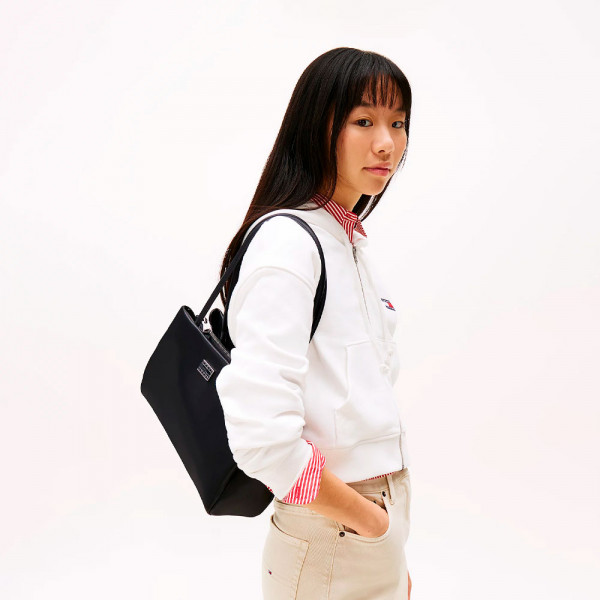 tote-bag-with-logo-badge