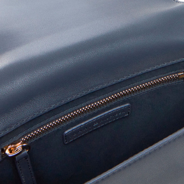 borsa-a-tracolla-con-tracolla-e-scritta