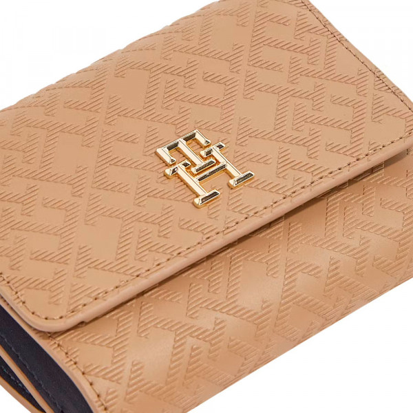 th-monogram-foldable-wallet