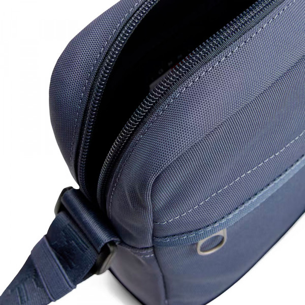 essential-umhangertasche-fur-den-alltag