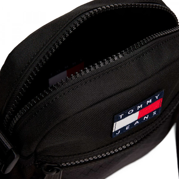 bolsa-reporter-com-alca-de-ombro-e-logo