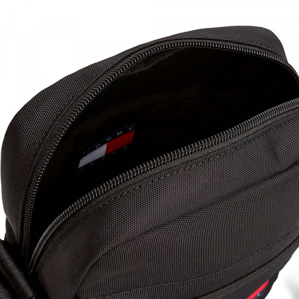 essential-daily-crossbody-bag