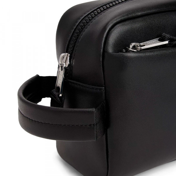 toiletry-bag-with-logo