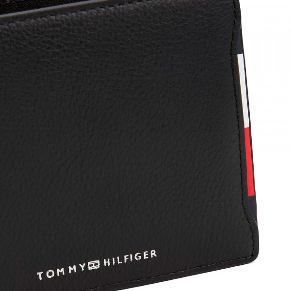 bifold-leather-wallet-with-logo