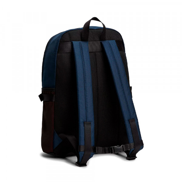 backpack-with-ribbon-straps