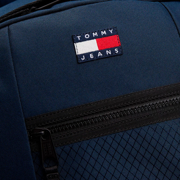 backpack-with-ribbon-straps
