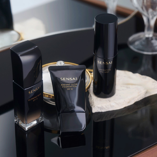 radiant-glow-foundation-spf10-makeup-base