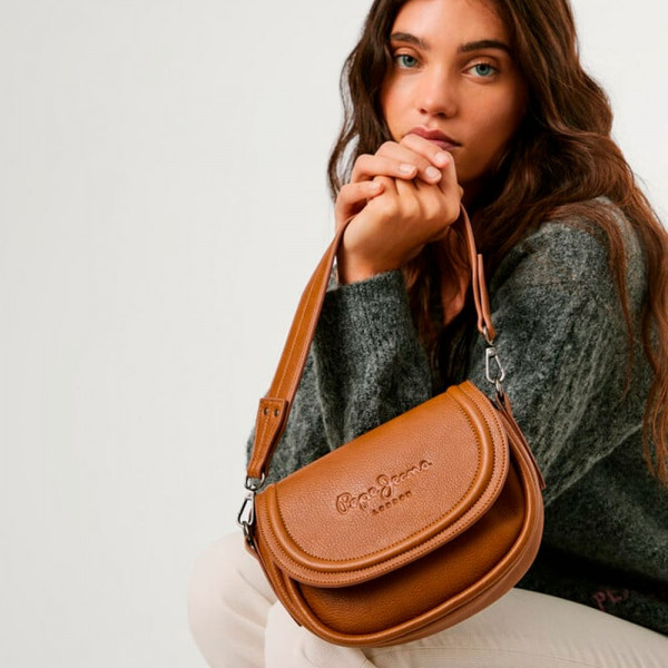 borsa-in-similpelle-con-patta