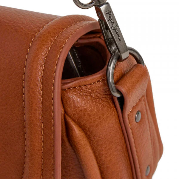bolsa-de-couro-sintetico-com-aba