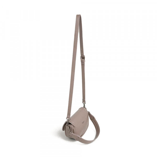 faux-leather-bag-with-flap