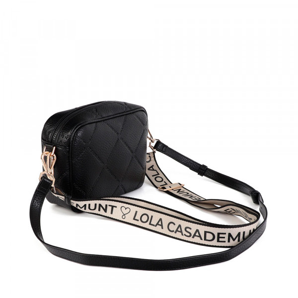 schultertasche-mit-diamant-monogramm