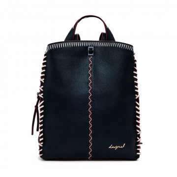 grosser-rucksack-mit-nahten-in-lederoptik