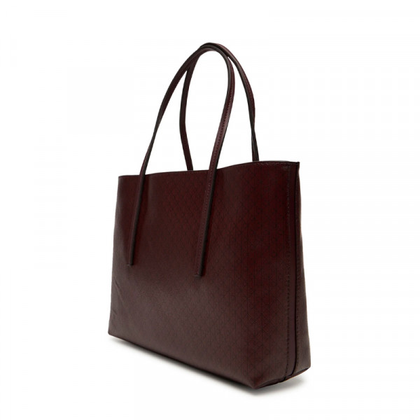 kleine-tragetasche-mit-monogramm-logo-und-beutel