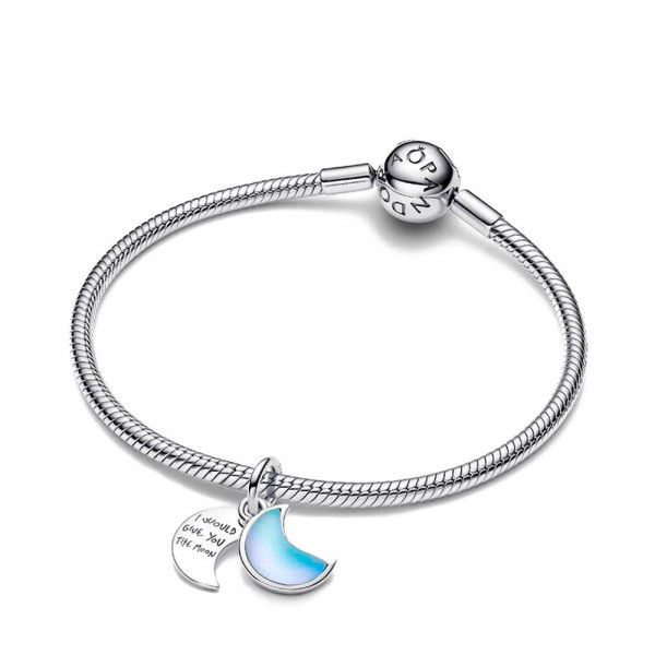 pendentif-charm-double-croissant-de-lune-794272c01 pendentif-charm-double-croissant-de-lune-794272c01