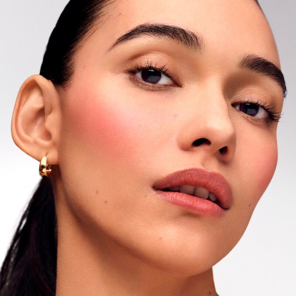 futurist-blushmaker-vloeibare-blush