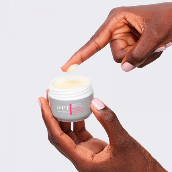 soins-de-la-peau-nature-strong-a-la-rescousse-pendant-la-nuit-baume-reparateur-pour-cuticules