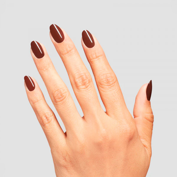 is-lip-hot-liner-nail-polish