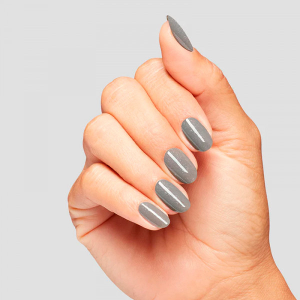 is-belly-button-bling-vernis-a-ongles