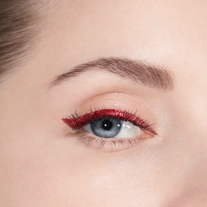 le-liner-de-chanel-eyeliner-liquide-haute-precision-longue-tenue-et-waterproof