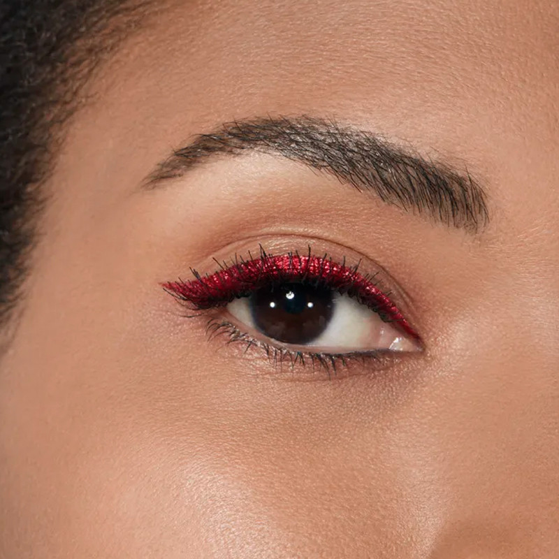 le-liner-de-chanel-eyeliner-liquido-de-alta-precision-larga-duracion-y-waterproof