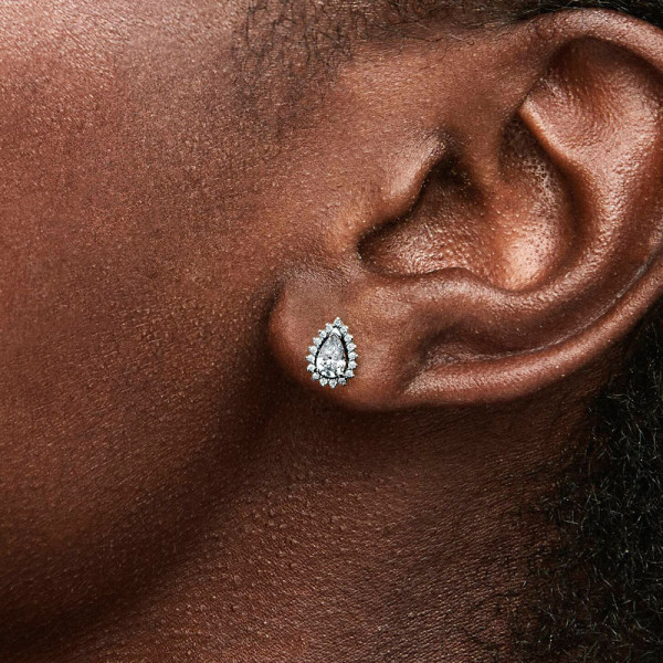 boucles-d-oreilles-a-clous-sparkling-halo-taille-poire-292834c01