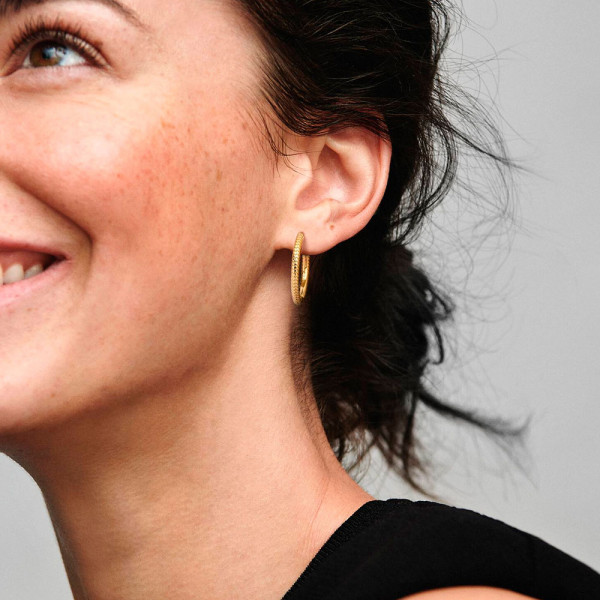 pendientes-de-aro-pandora-moments-269532c00