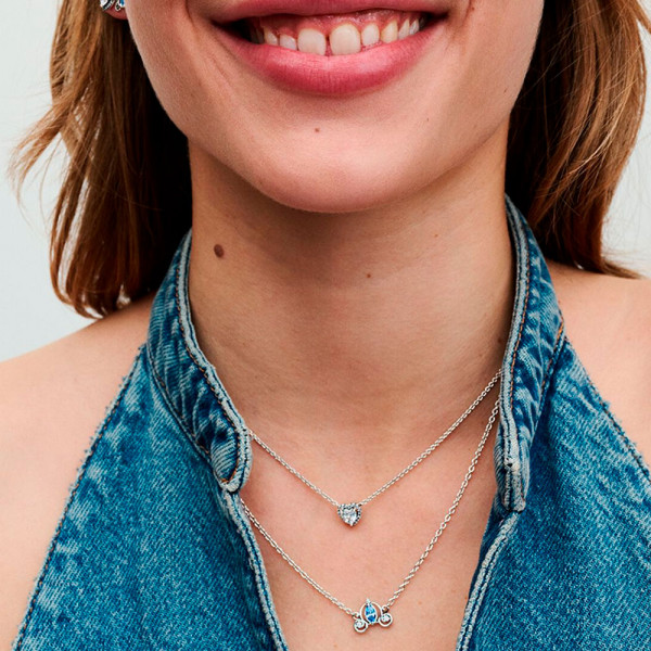 collier-carrosse-de-cendrillon-disney-393057c01