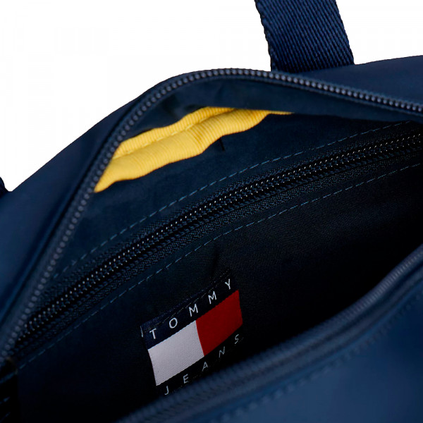 bolso-bandolera-essential-con-inscripcion