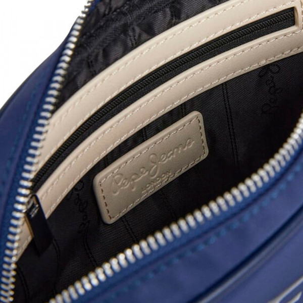 shoulder-bag-with-adjustable-strap