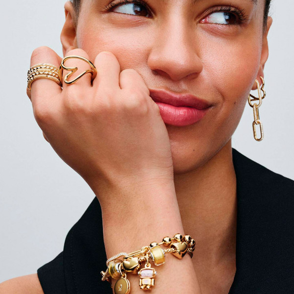 bracelet-with-chain-links-and-metal-spheres