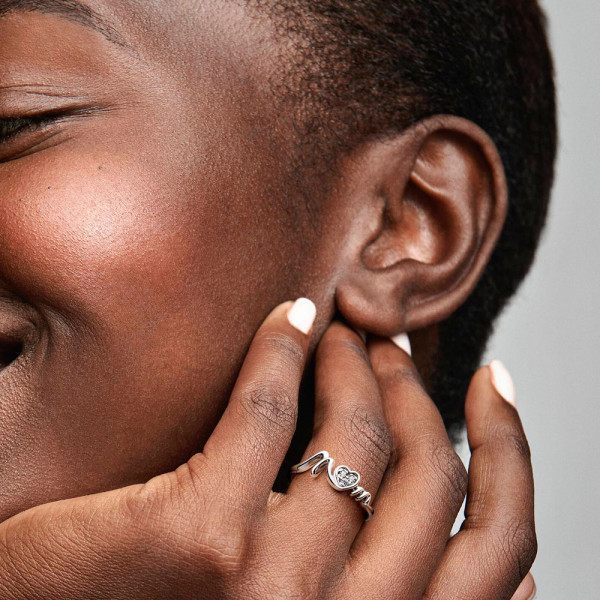 mother-s-heart-ring-in-pave-191149c01