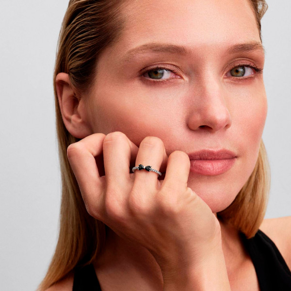 anillo-lazo-negro-brillante