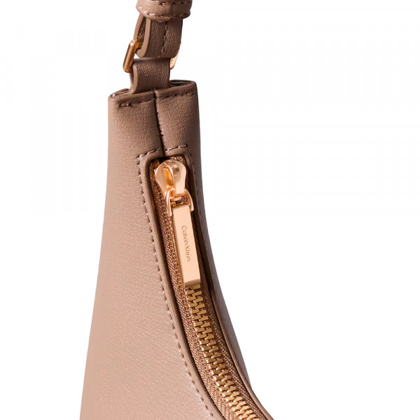 bolsa-de-ombro-com-logotipo-em-relevo