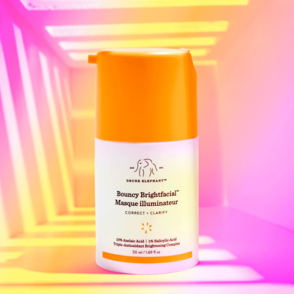 bouncy-brightfacial-mask-med-peelingeffekt