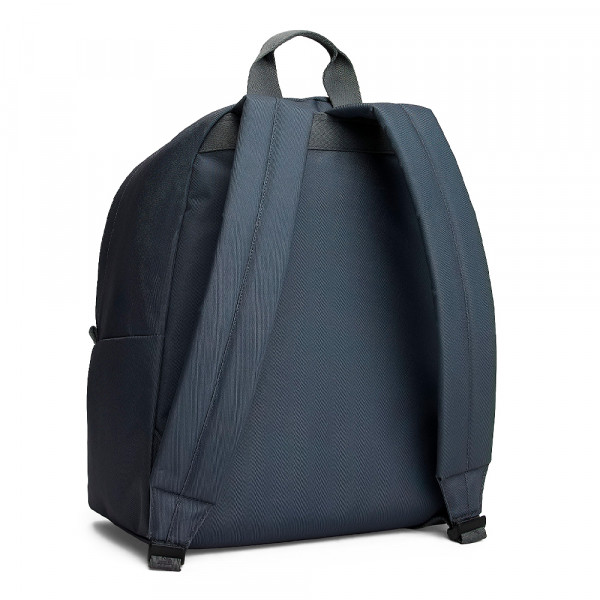 rucksack-mit-essential-logo