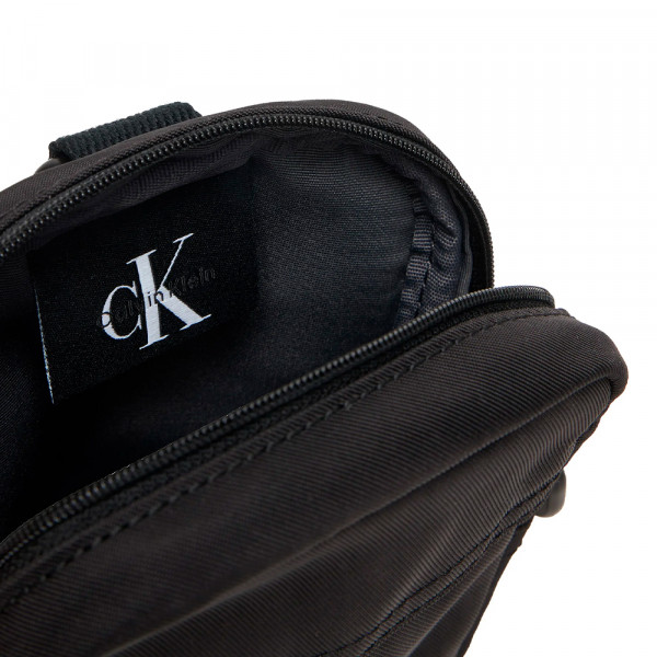 bolsa-transversal-slim-reporter-com-logo-em-negrito