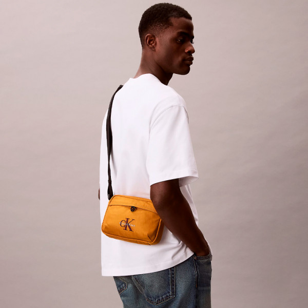 bolsa-de-ombro-para-camera-em-nylon-com-logotipo-em-destaque