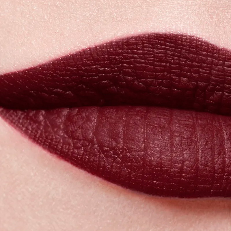 rouge-allure-velvet-rouge-noir-de-luminous-velvet-lipstick