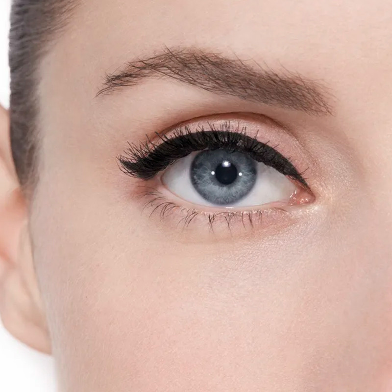 le-liner-de-chanel-eyeliner-hojpraecisions-langtidsholdbar-og-vandtaet-vaeske